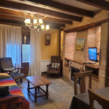 Casa Rural La Vid Cadalso de los Vidrios Bagian luar foto