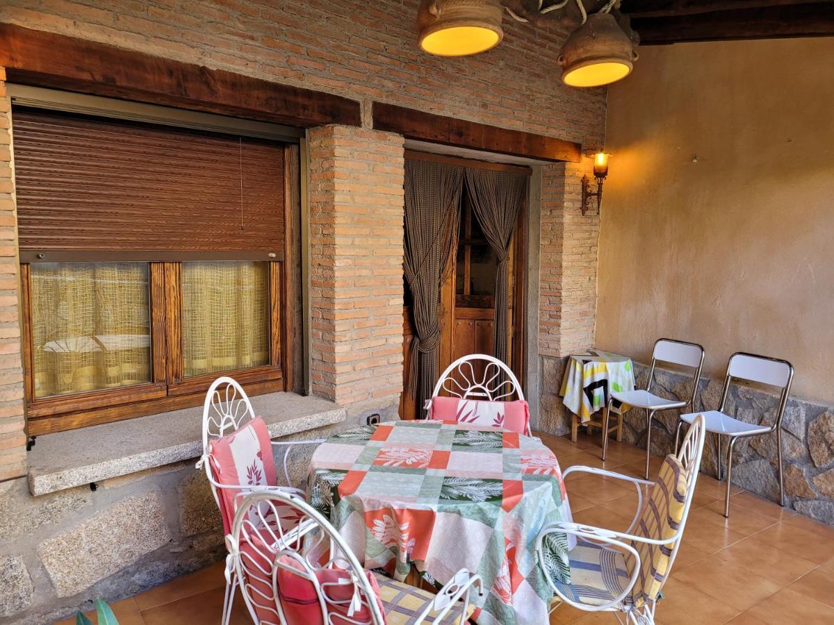 Casa Rural La Vid Cadalso de los Vidrios Bagian luar foto