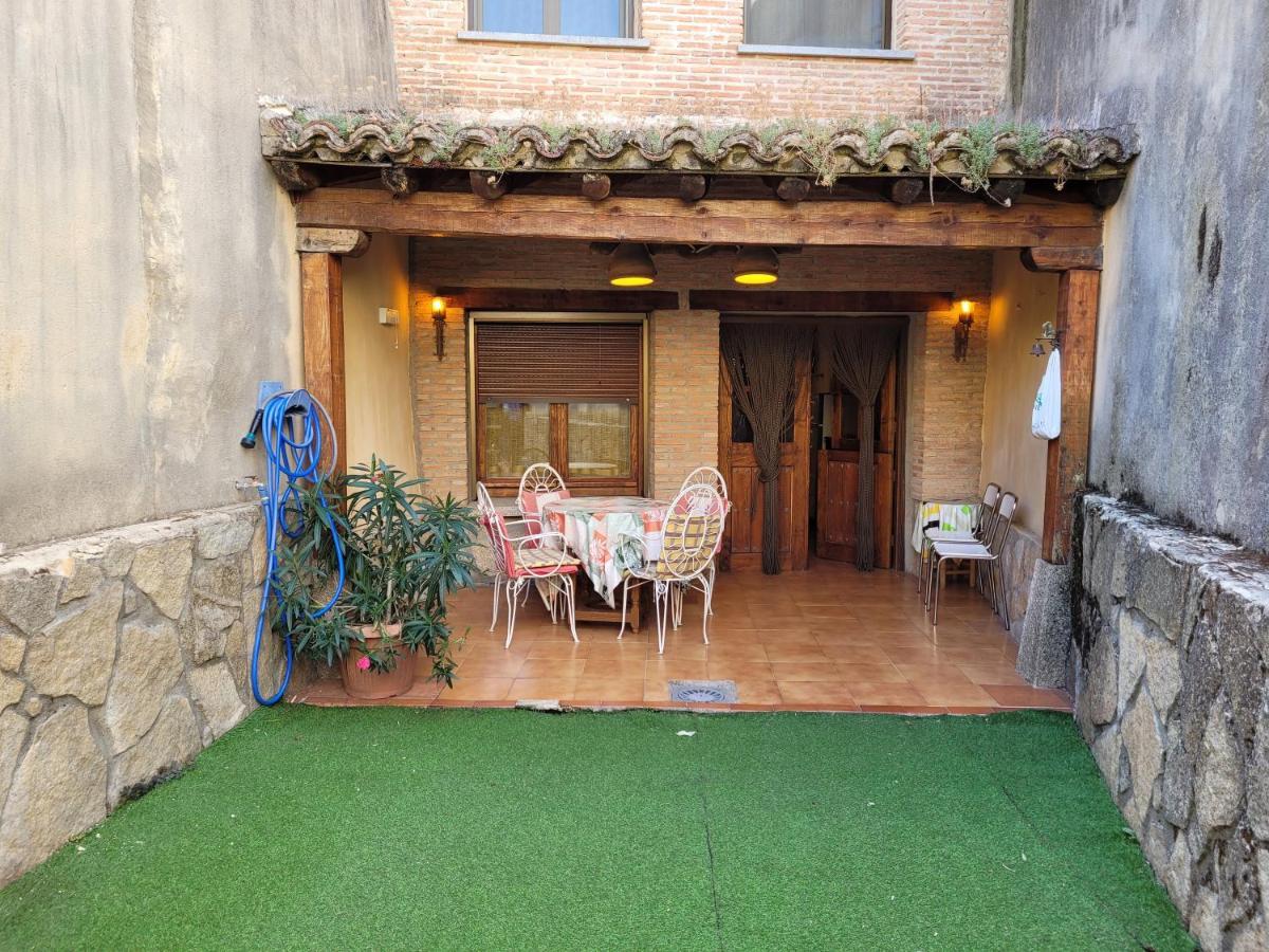 Casa Rural La Vid Cadalso de los Vidrios Bagian luar foto