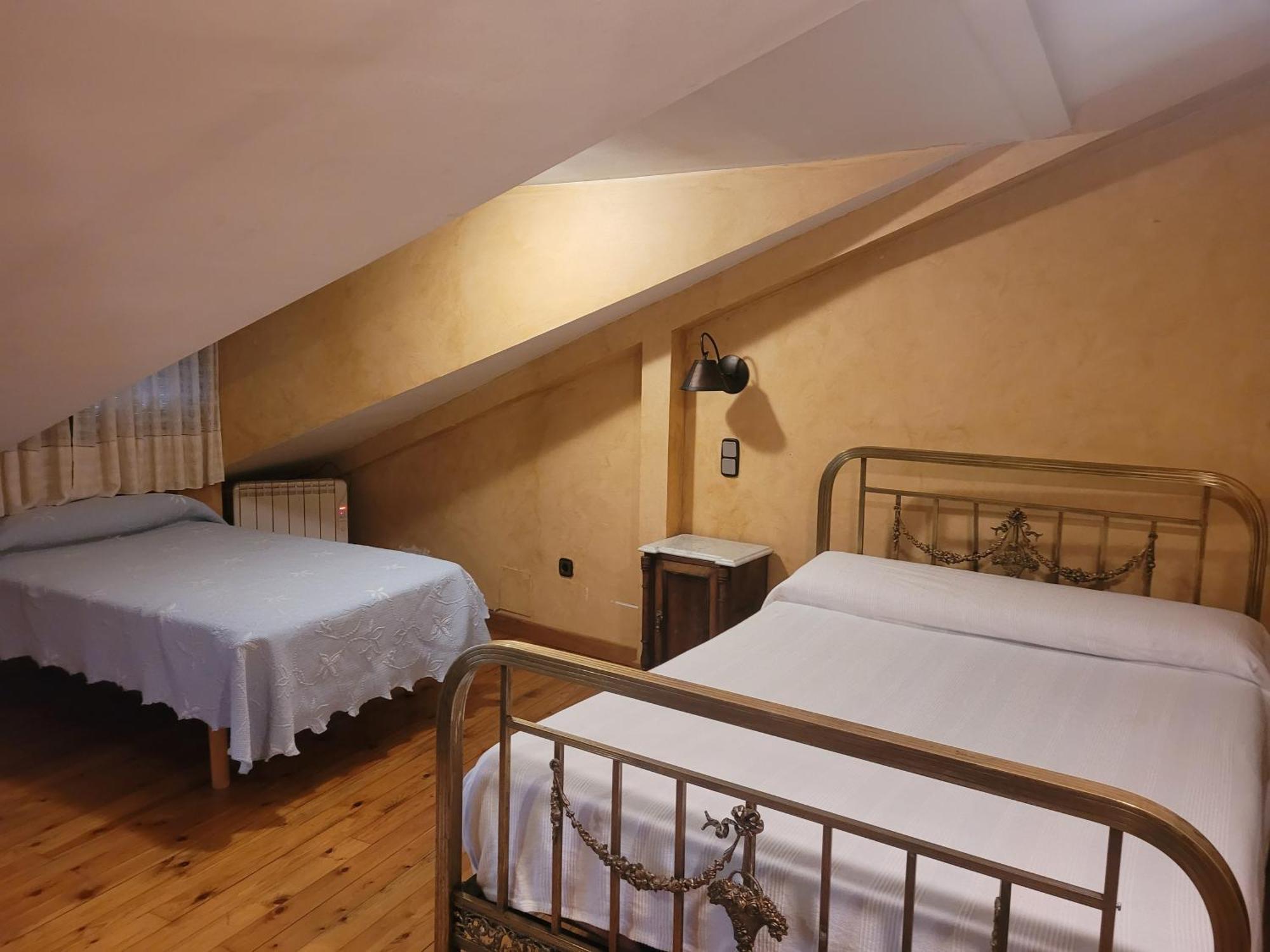 Casa Rural La Vid Cadalso de los Vidrios Bagian luar foto