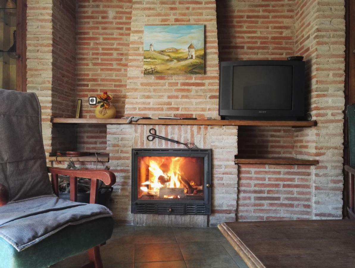 Casa Rural La Vid Cadalso de los Vidrios Bagian luar foto